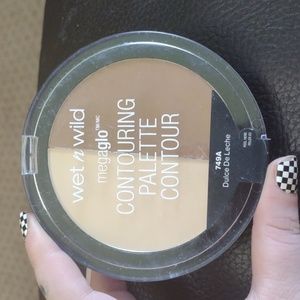 Wet n wild contouring pallette bronzer highlighter dulce de leche light New